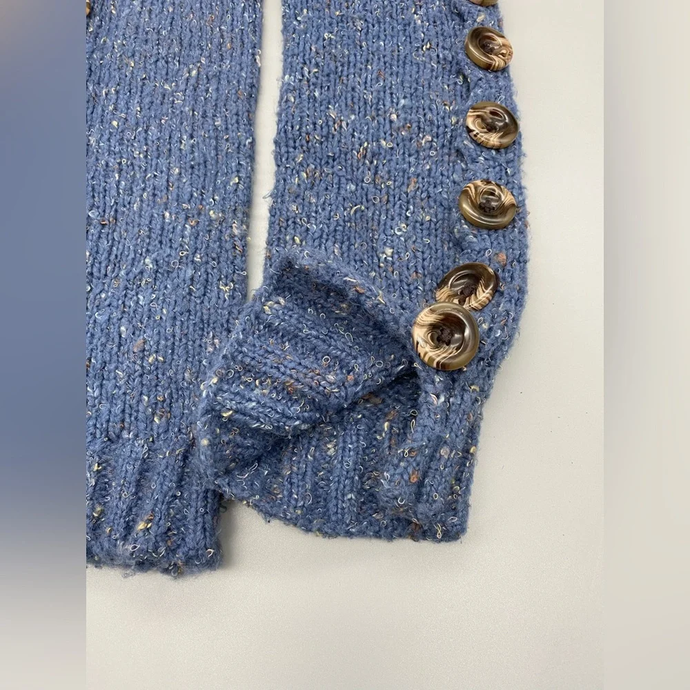 SOLD Vintage Blue Thick Knit Button Leg Warmers OS - Picture 5 of 5
